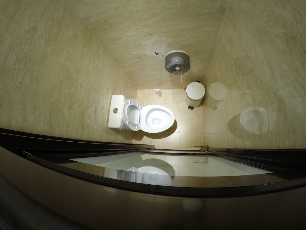 Lutel Hotel 3/100