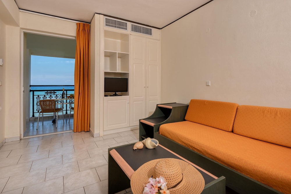 Porto Iliessa by GHH 22/43