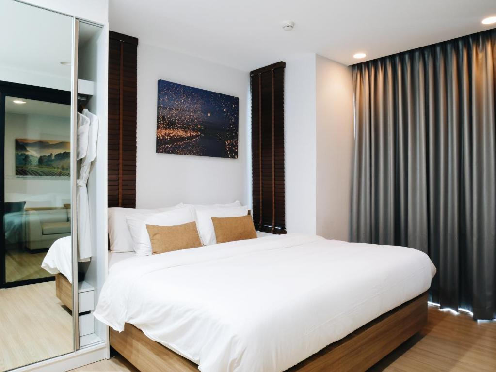 Deluxe, Double or Twin Bed