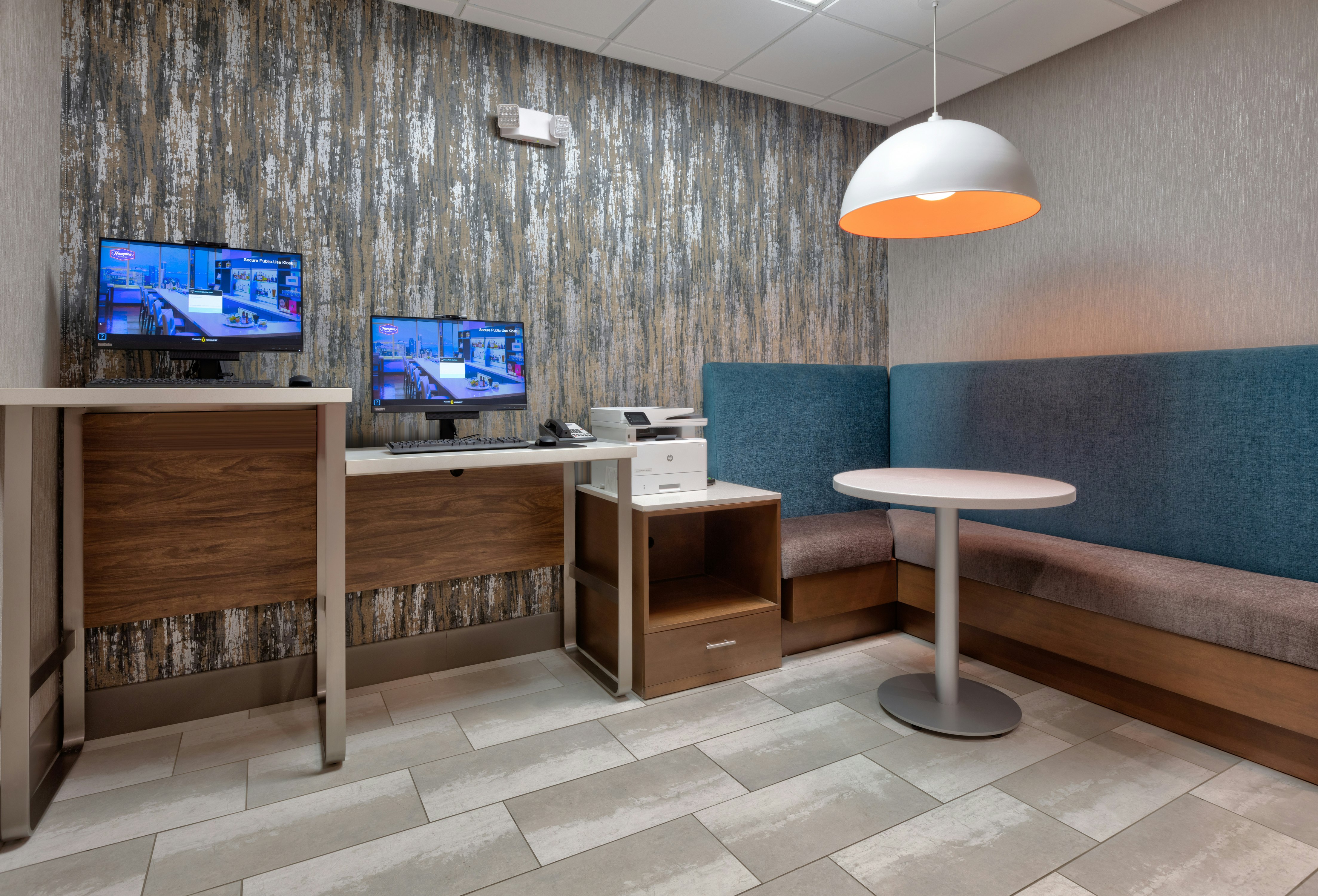 Hampton Inn Norfolk Ne 30/35