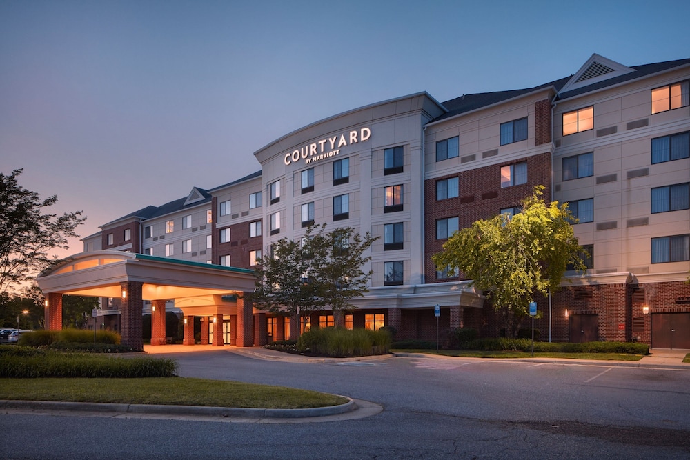 Courtyard by Marriott Winchester Medical Center 4/50