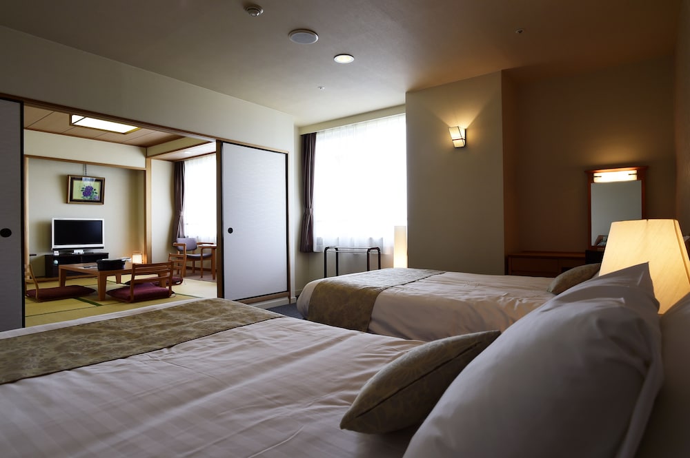 Kamenoi Hotel Hikone (Ex Kanponoyado) 10/58