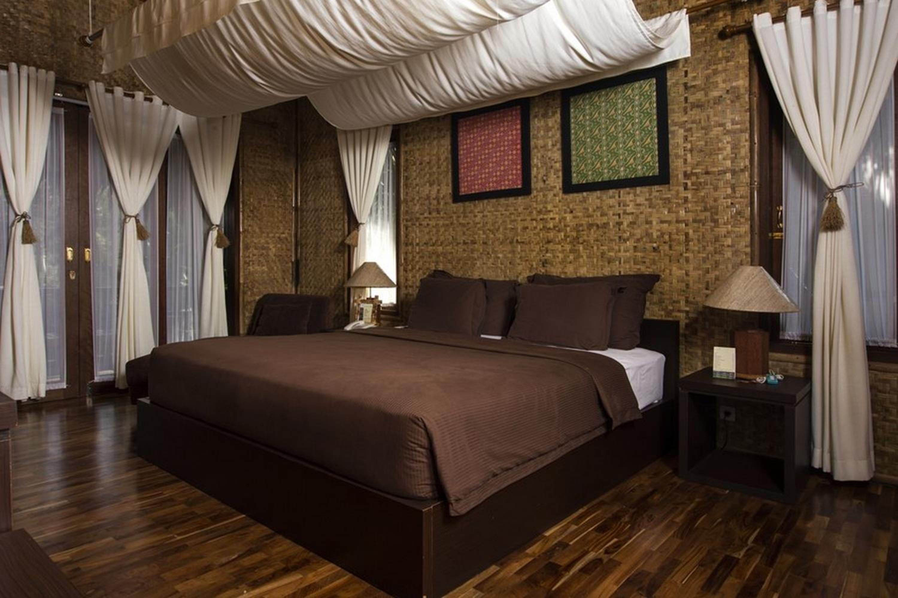 Hill, Suite, King Bed