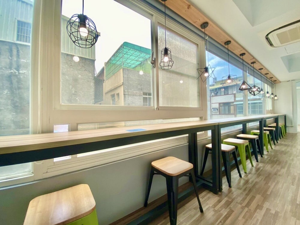 Flyinn Hostel 46/50