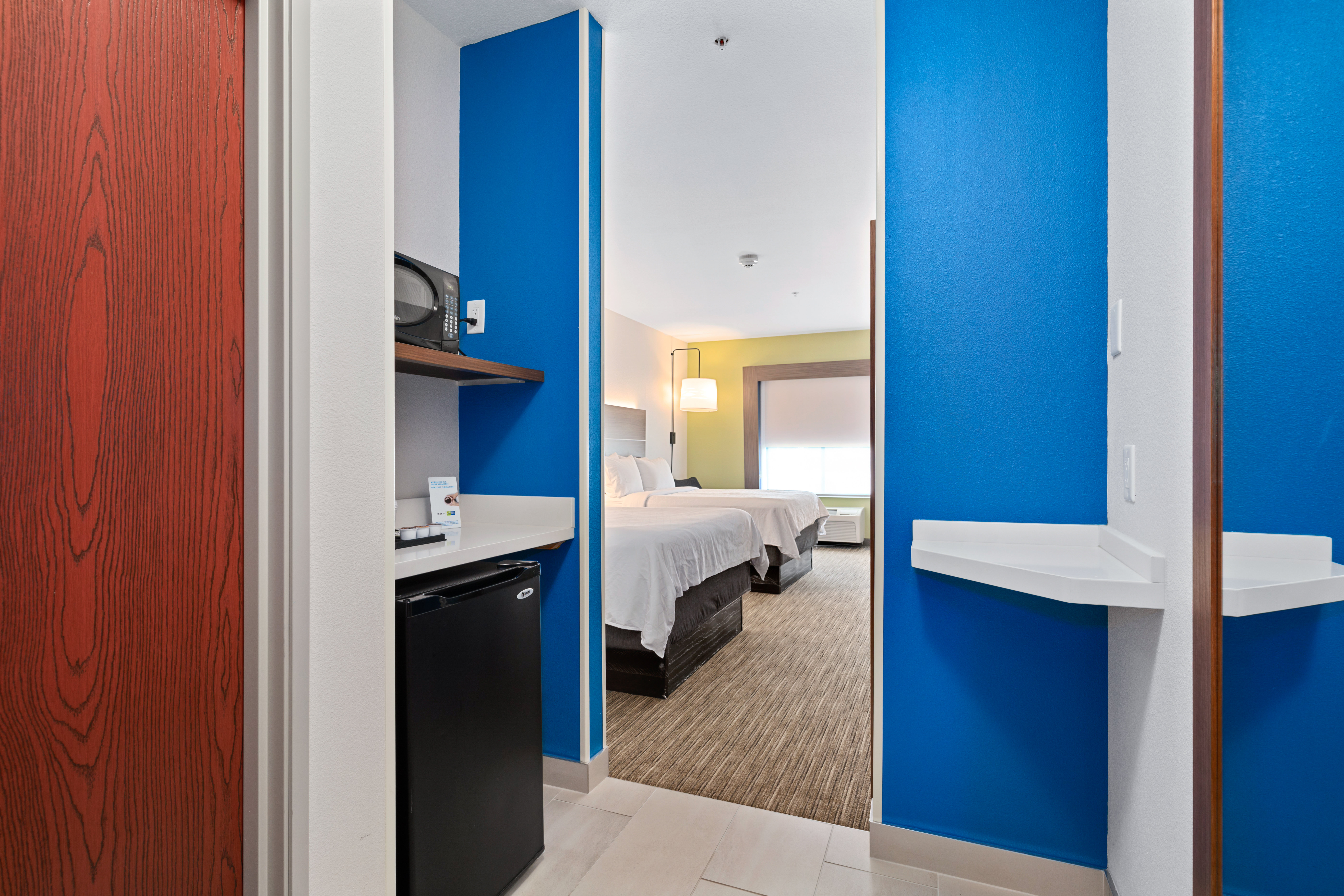 Room, 2 Queen Beds, Holiday Inn Express Hotel And Suites Van Buren Ft Smith Area 5/10