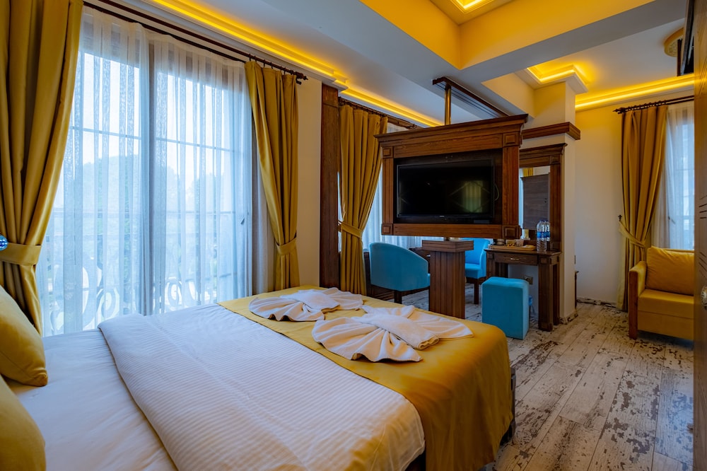 Reis Royal Hotel 35/80