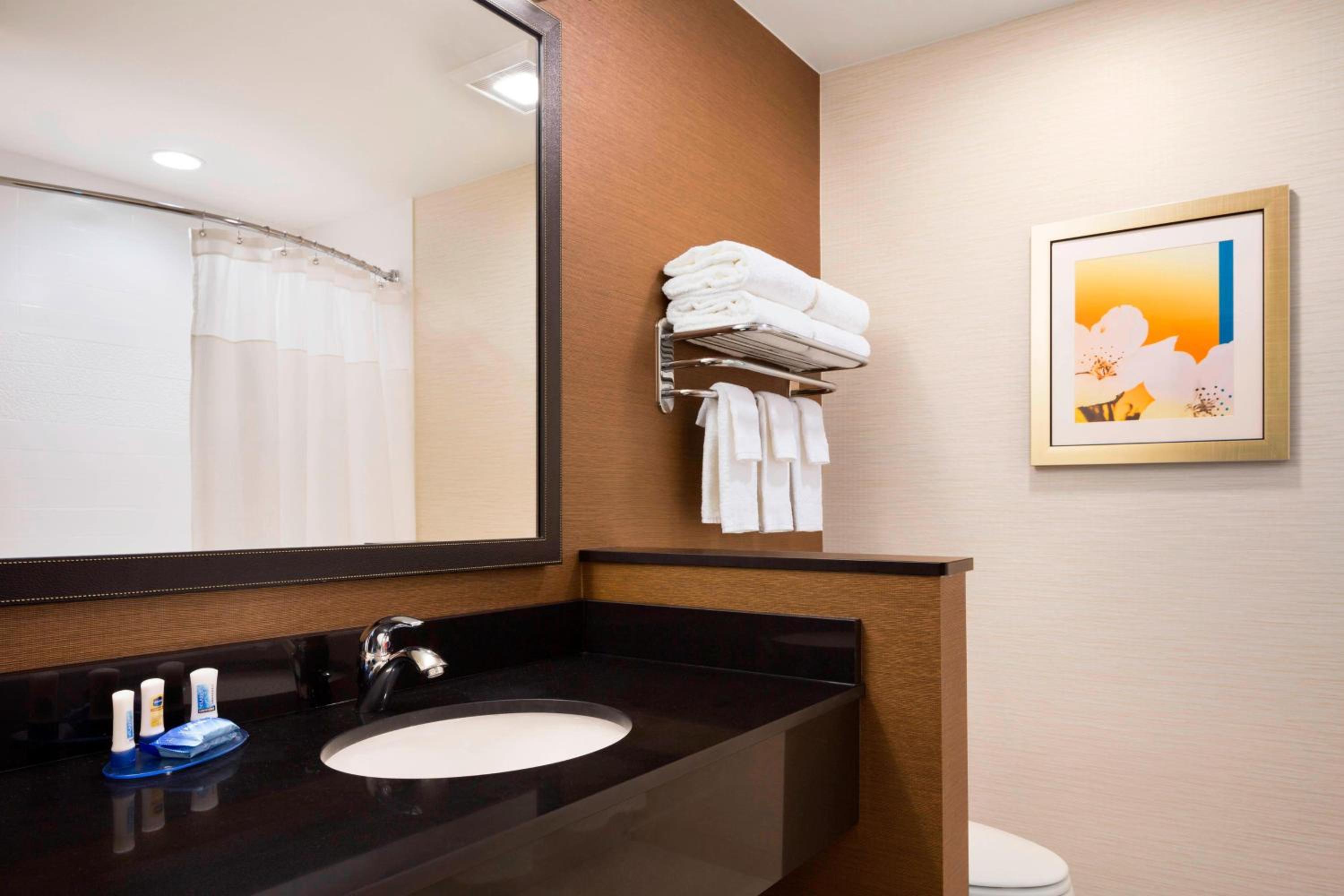 Guest Room, King Bed, Sofa