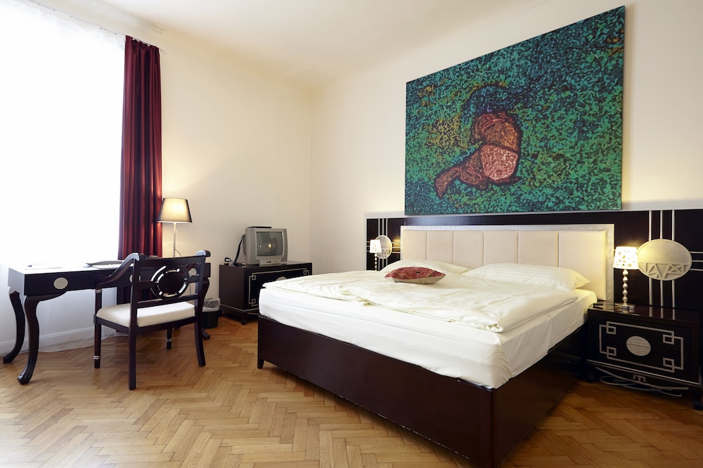 Hotel Pension Museum 23/63