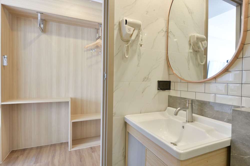 Grand BS Airport Hotel Suvarnabhumi 45/50