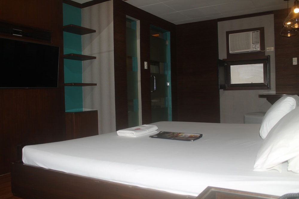 Hotel Ava Gil Puyat 21/56