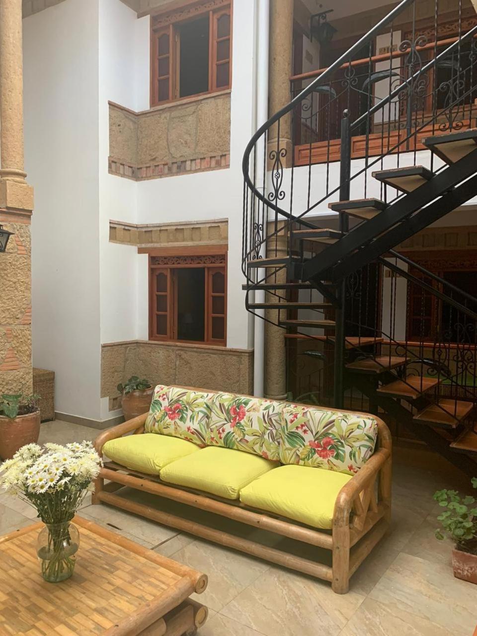 Hotel Campanario Real 35/50