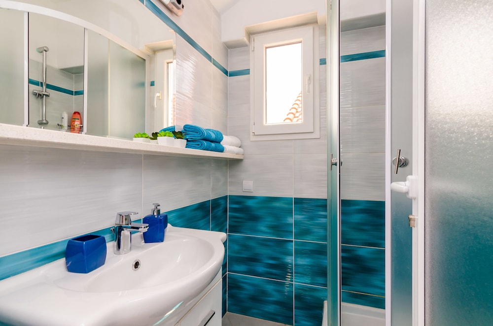 Guest House Avdic 35/41