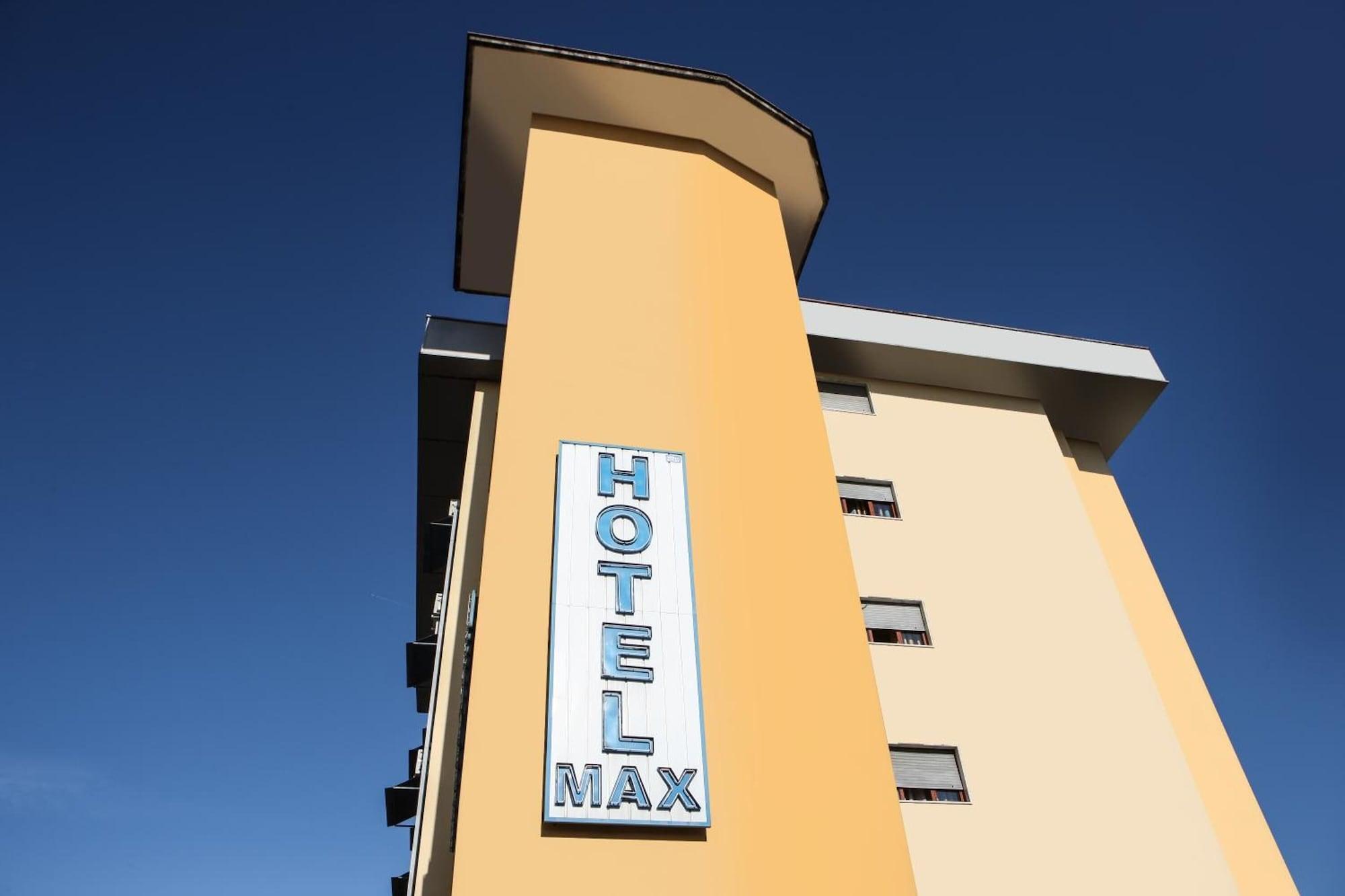 Hotel Max 4/50