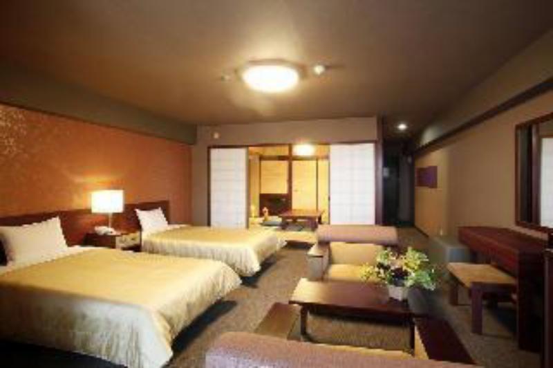 Room, Twin Beds