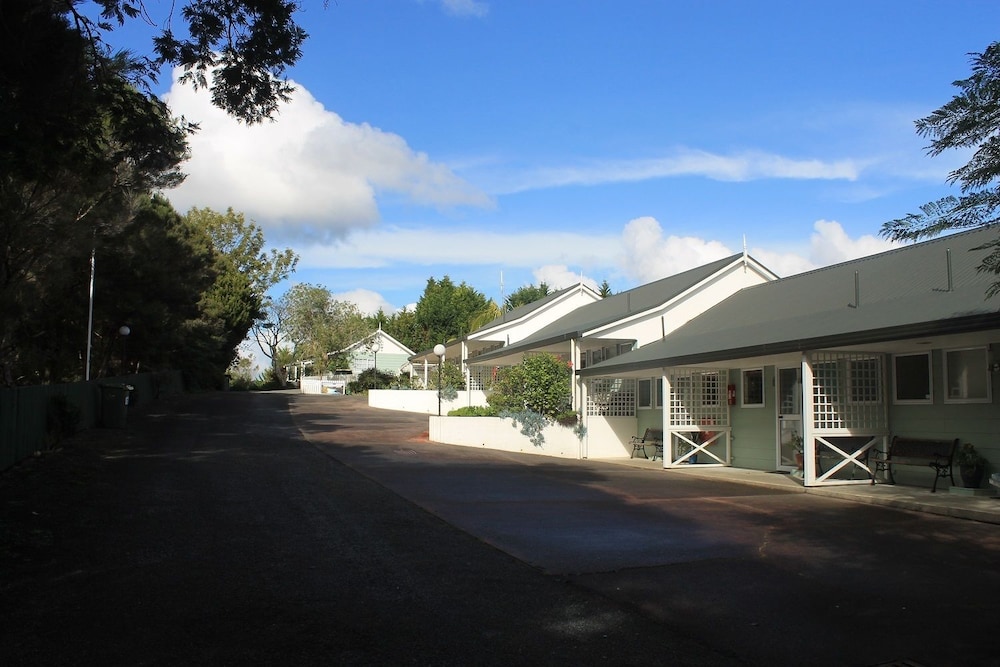 Ash Grove Boutique Motel 9/70