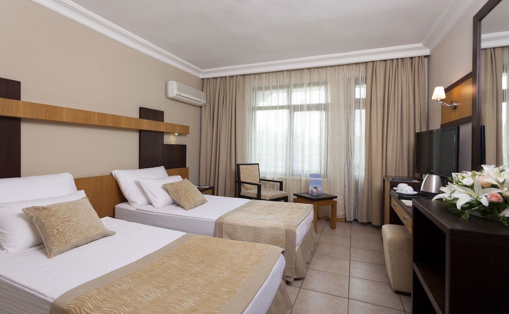 Kandelor Hotel 22/72