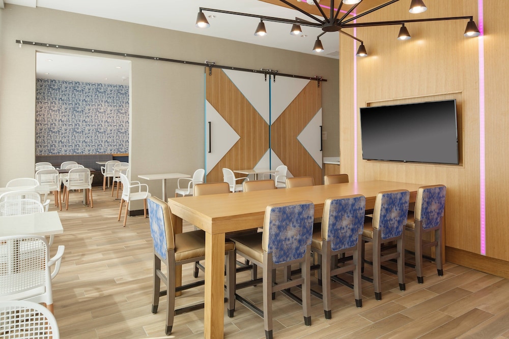 Towneplace Suites By Marriott New Orleans Downtown Canal Street 63/65
