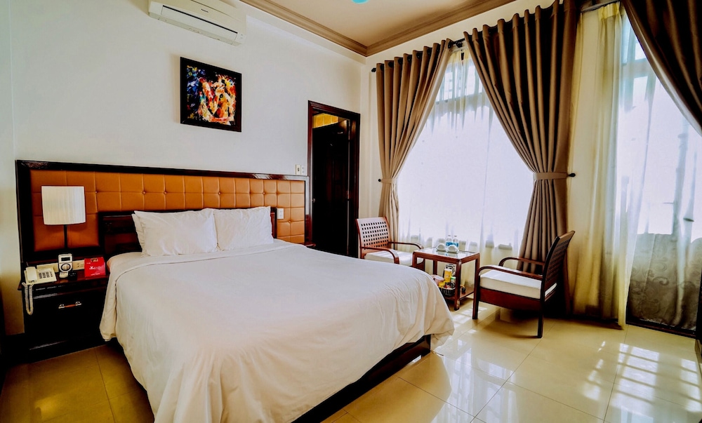 Victory Hotel Hue 7/61