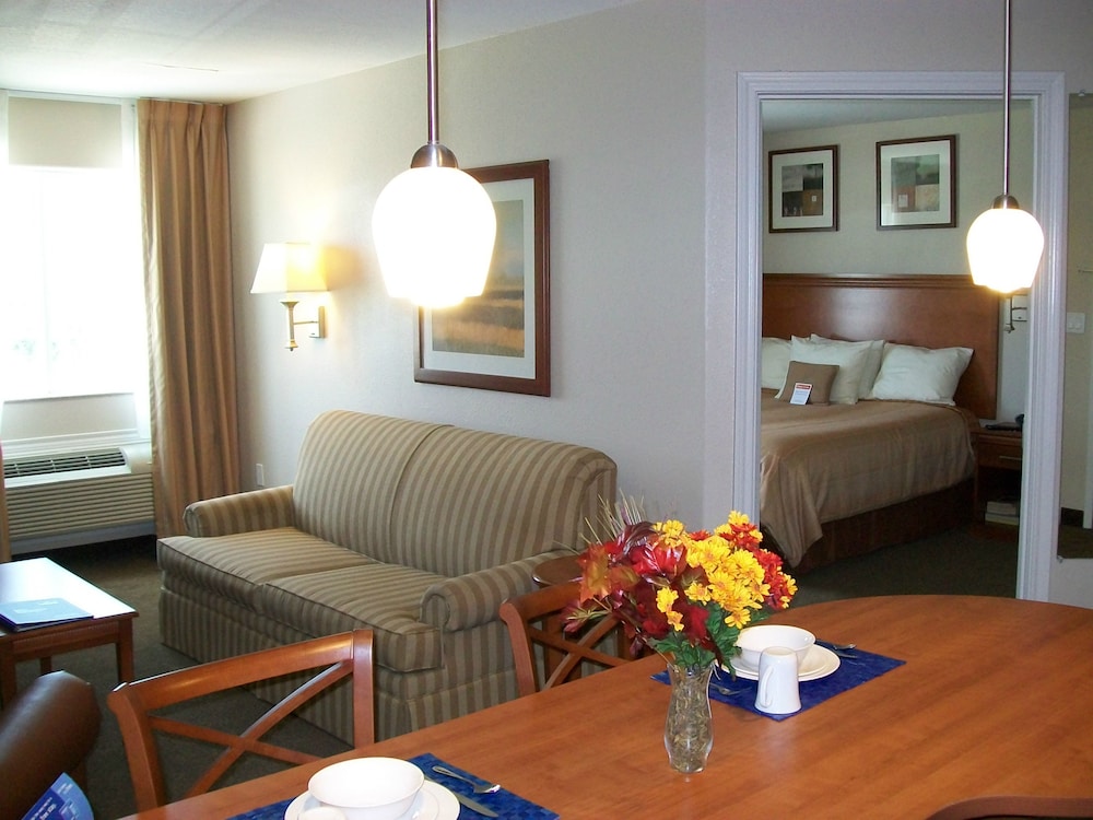 Candlewood Suites La Porte 26/40