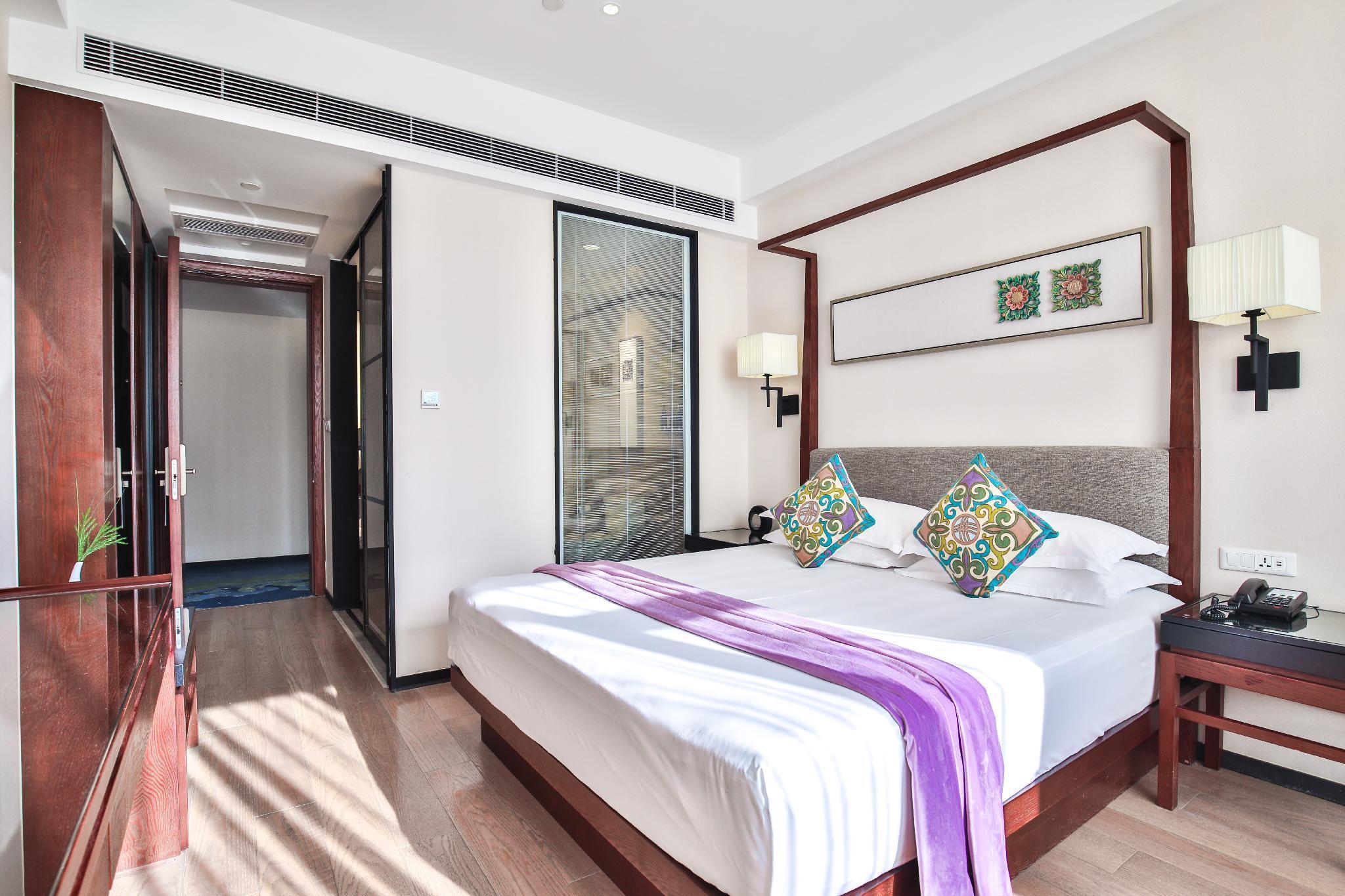 Four Seasons, King Bed