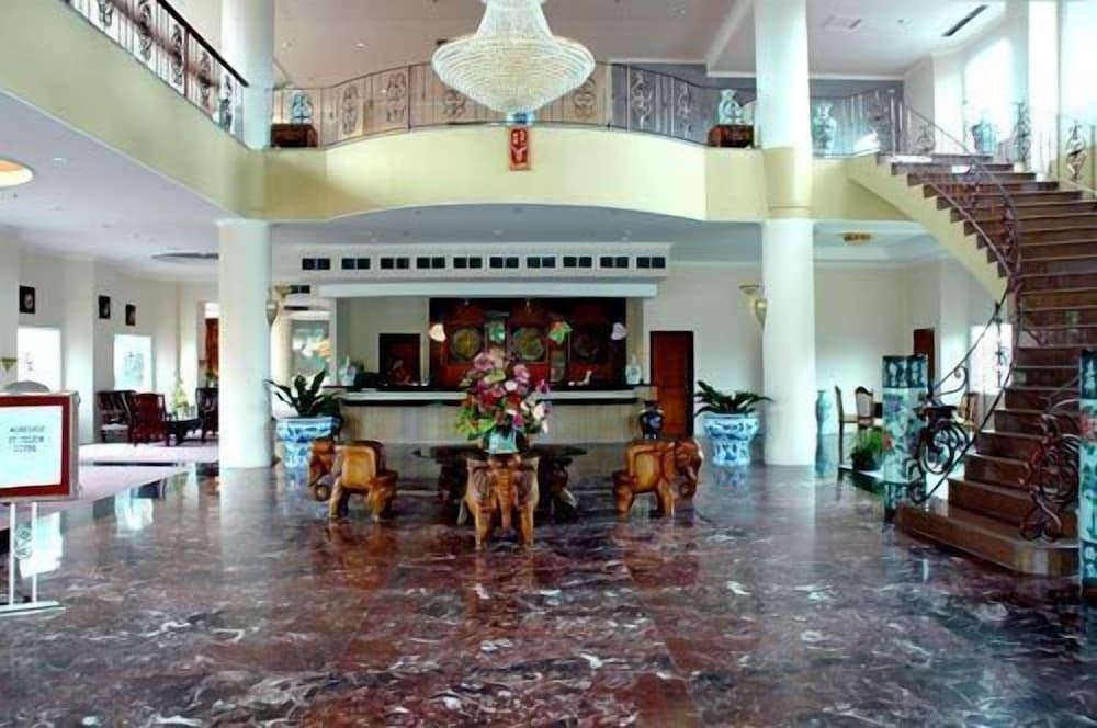 Grand Tiga Mustika 3/28