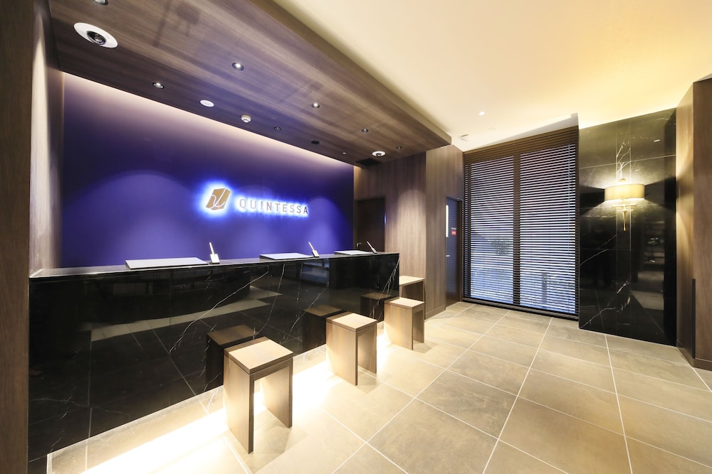 Quintessa Hotel Fukuoka Tenjin Comic & Books 3/37