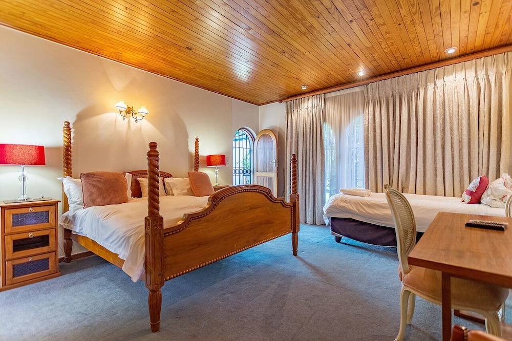 Bay Tree Guest House 11/28