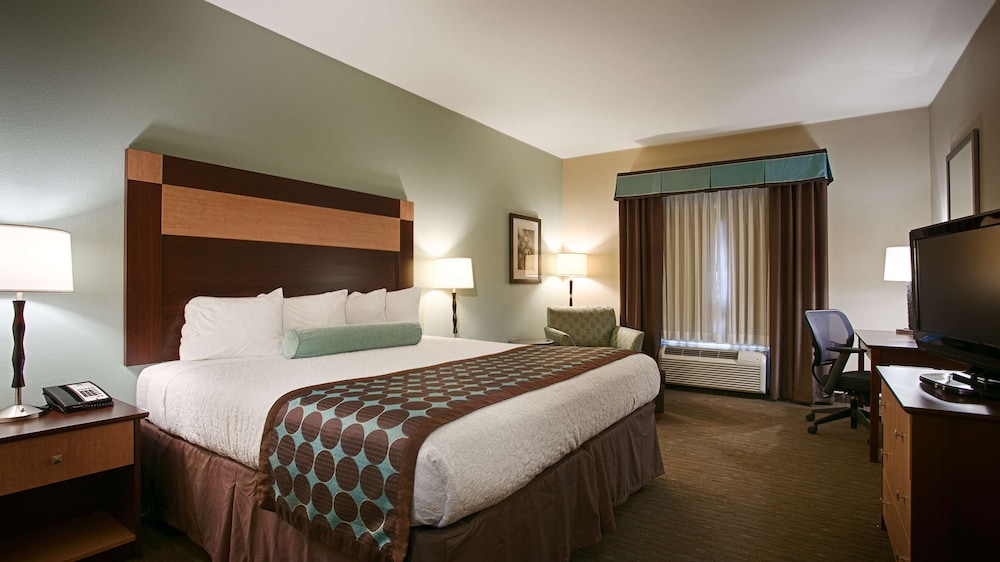 Best Western Plus Texarkana Inn & Suites 6/29