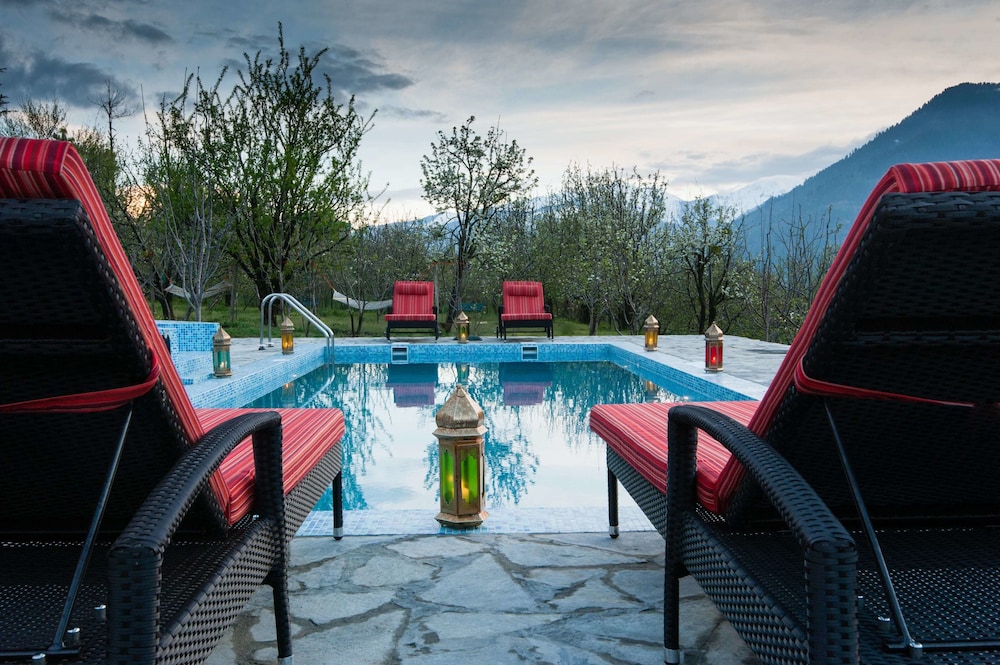 Larisa Resort Manali 104/114