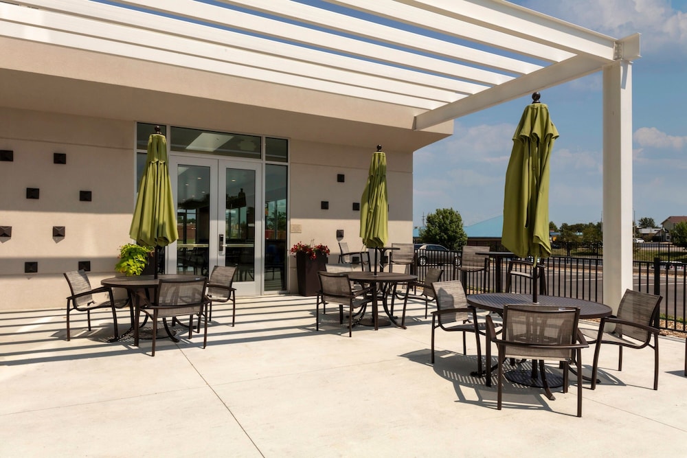 SpringHill Suites Kansas City Airport 20/33