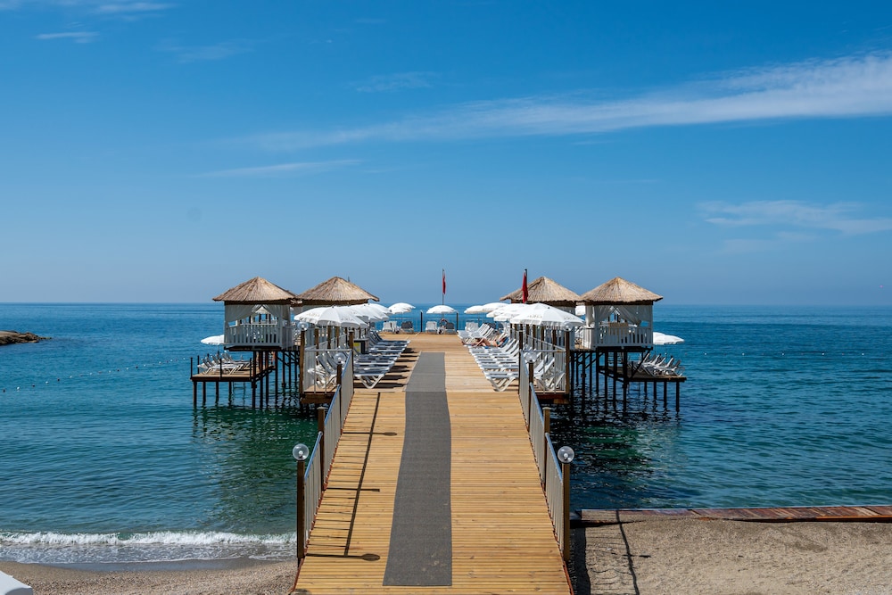 Aria Resort & Spa Hotel 52/60