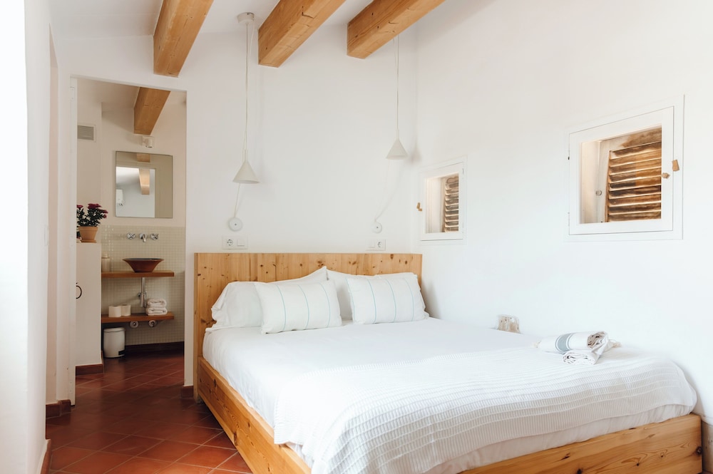 Home Hotel Menorca 12/50