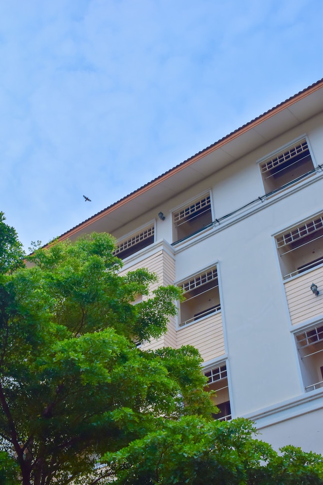 Chonlapruk Lakeside Hotel 5/56