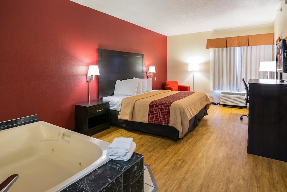 Red Roof Inn South Bend - Mishawaka 24/40