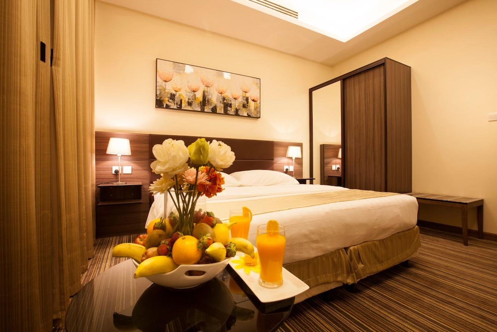 جراند لي لي(Grand Lily Hotel Suites) 13/46