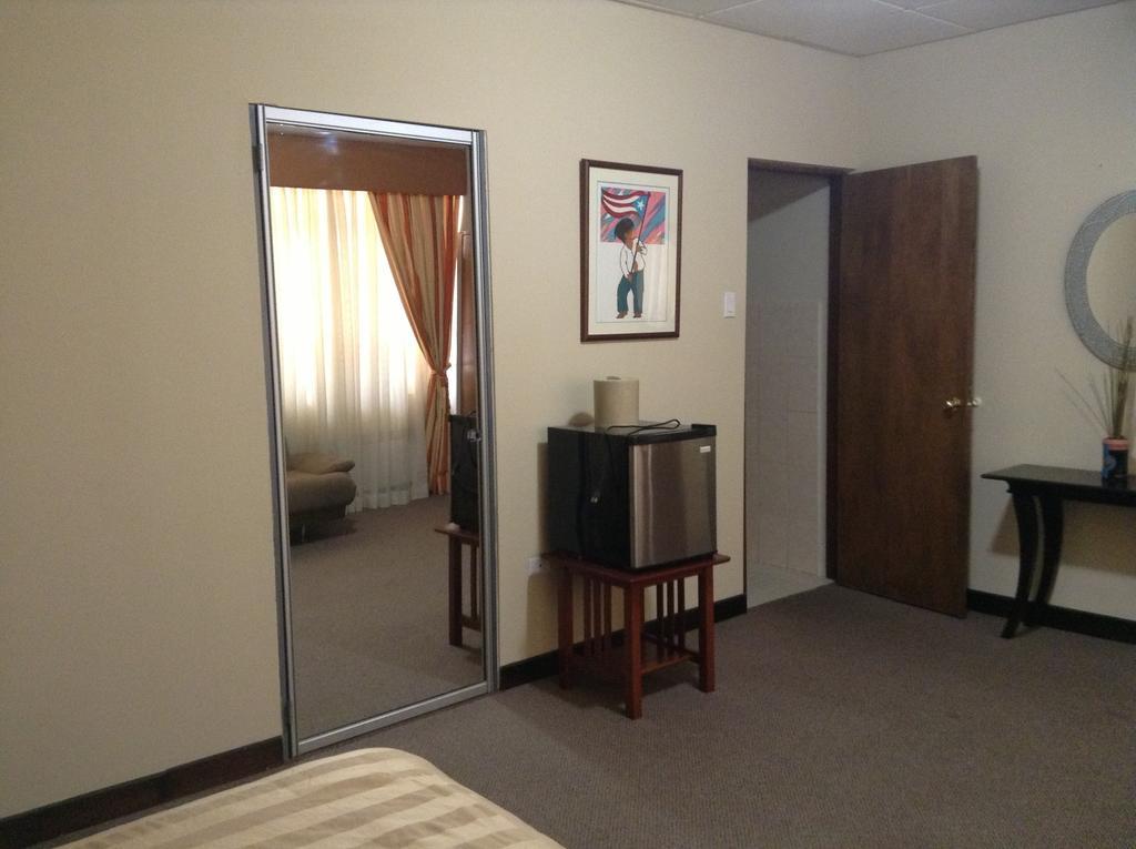 S.J. Suites Hotel 32/39