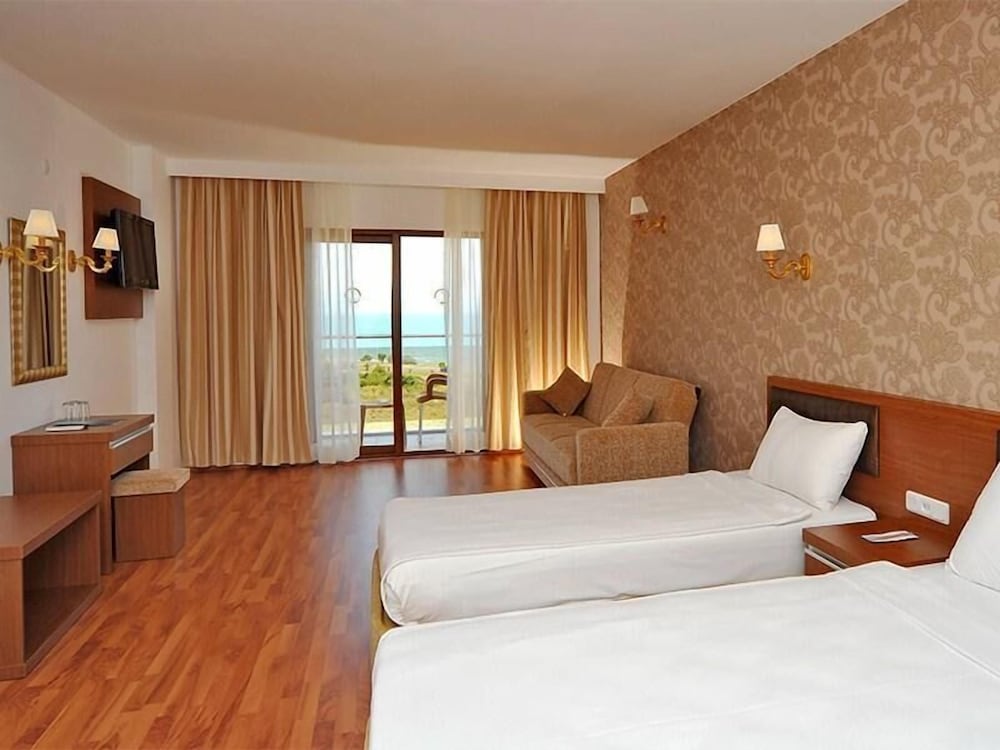 Eftalia Aqua Resort Hotel 8/26