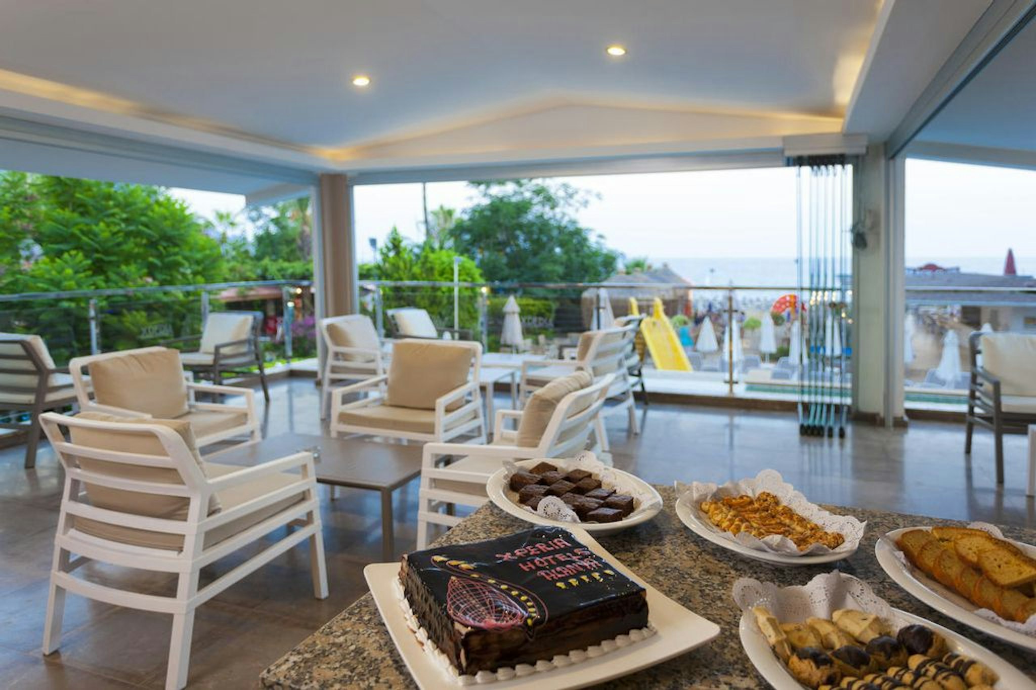 Xperia Saray Beach 52/67