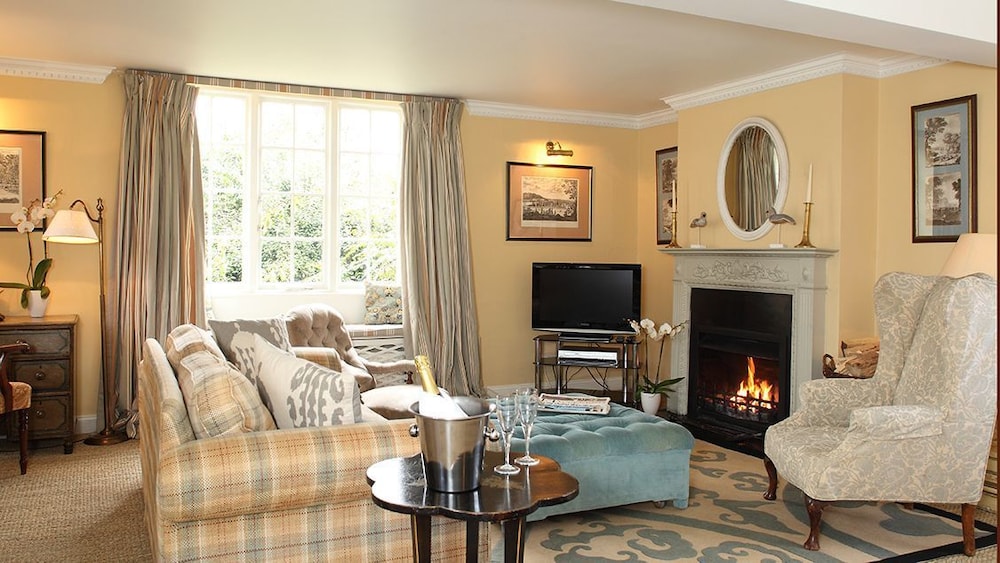 Epsom Cottage 13/24