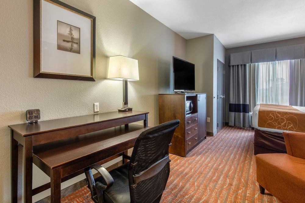 Comfort Suites Jackson I-40 31/47
