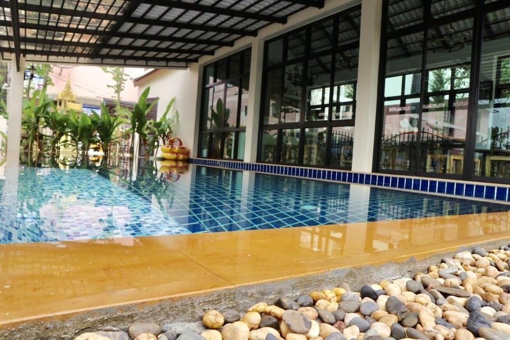 Ploy's Pearl Hotel 25/41