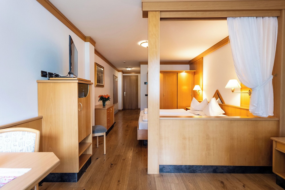 Hotel Cesa Tyrol 10/71