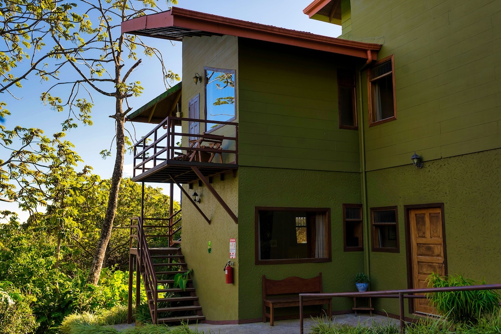 Cala Lodge 2/86