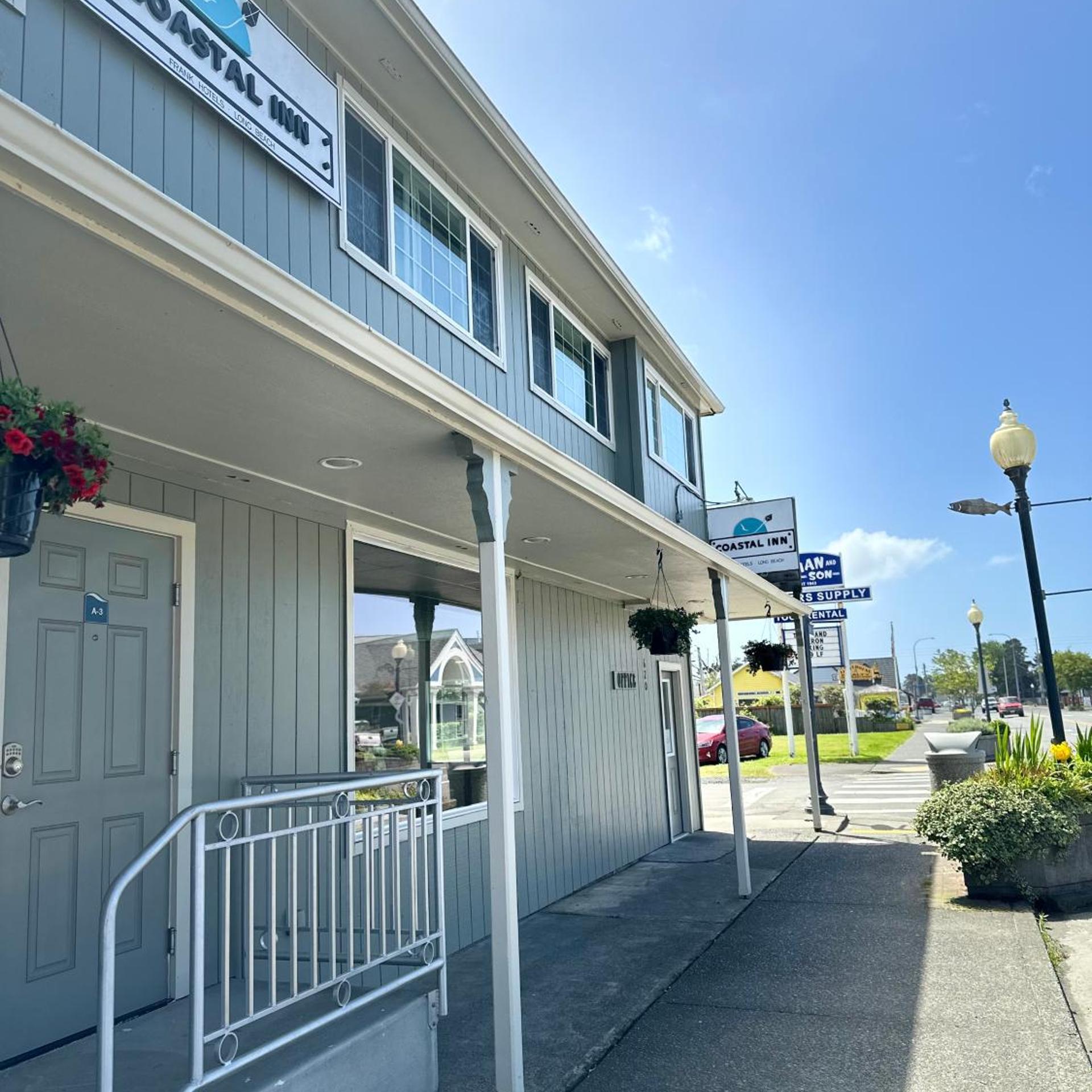 Coastal Inn & Suites 36/50