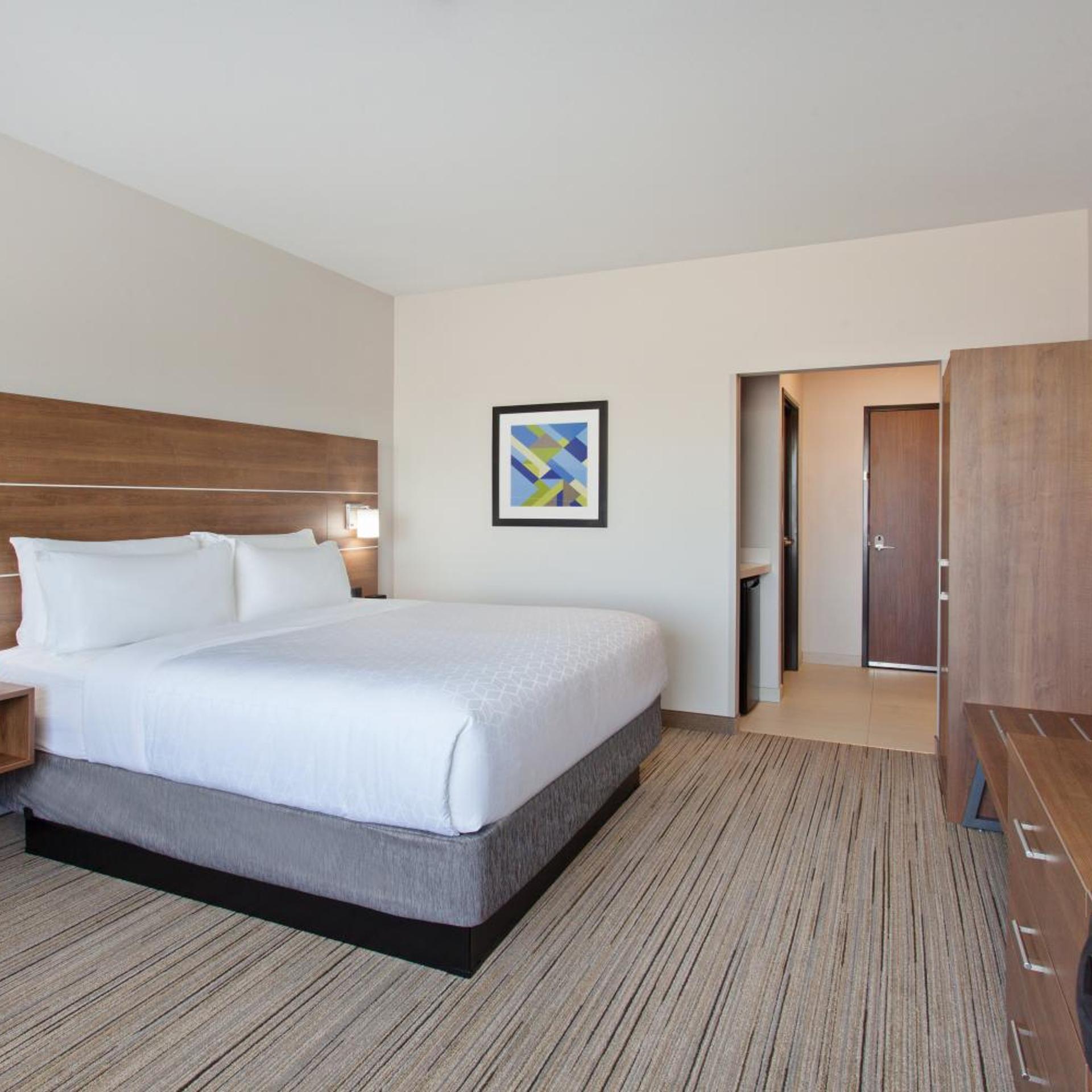 Xtra Space, Standard, King Bed