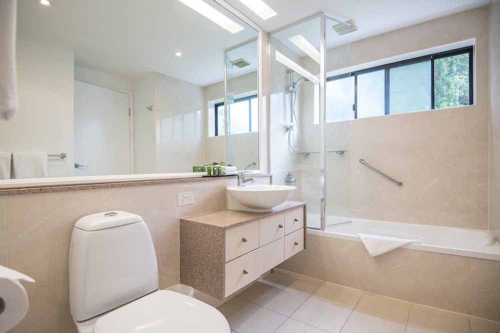 Noosa Springs Golf Resort Spa 65/65