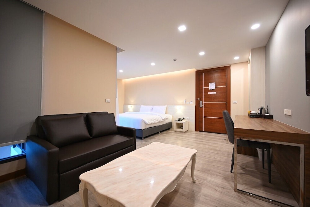 L2 Hotel 9/17