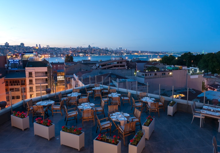 Doubletree By Hilton Hotel Istanbul Sirkeci 78/81