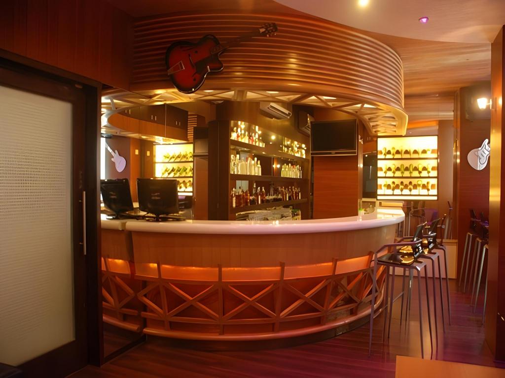 Hotel Lerida 6/30