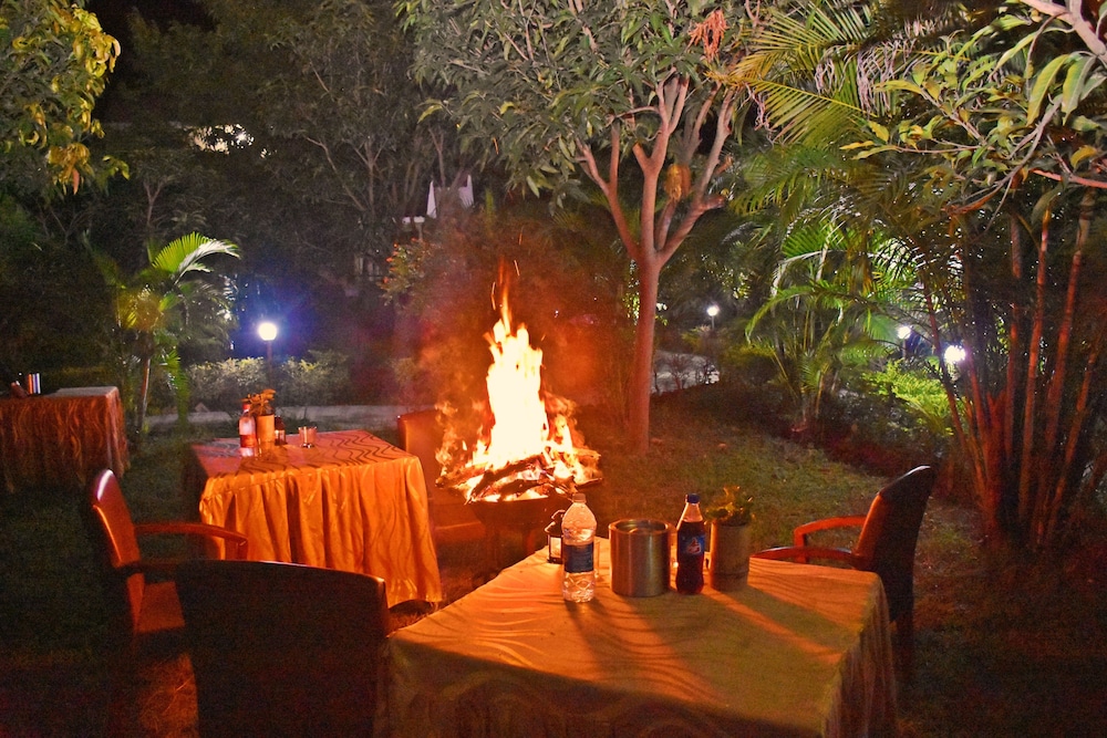 Click Resort Corbett Tiger Den 32/50